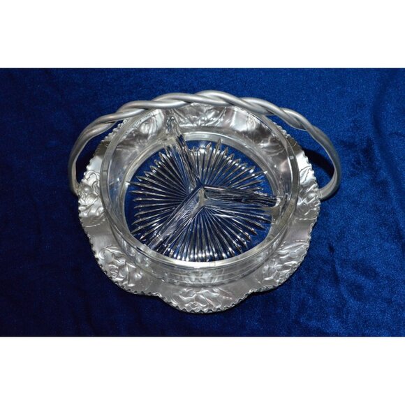 Vintage Aluminum Condiment Server With Divded Clear Glass Insert Leaves Dining - Picture 1 of 8